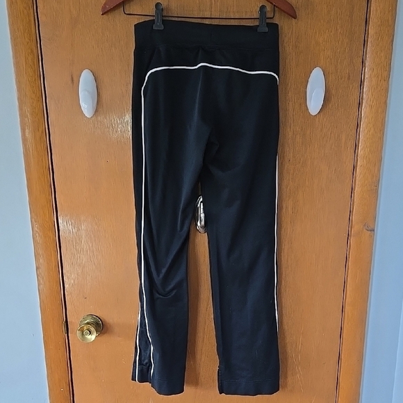 Nike Kids Black Athletic Pants - Picture 4 of 4